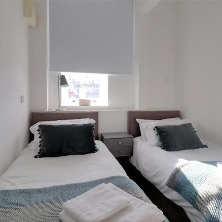 Sound Of The Sea - Ilfracombe Apartment Bagian luar foto