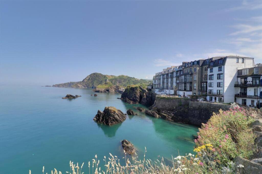 Sound Of The Sea - Ilfracombe Apartment Bagian luar foto