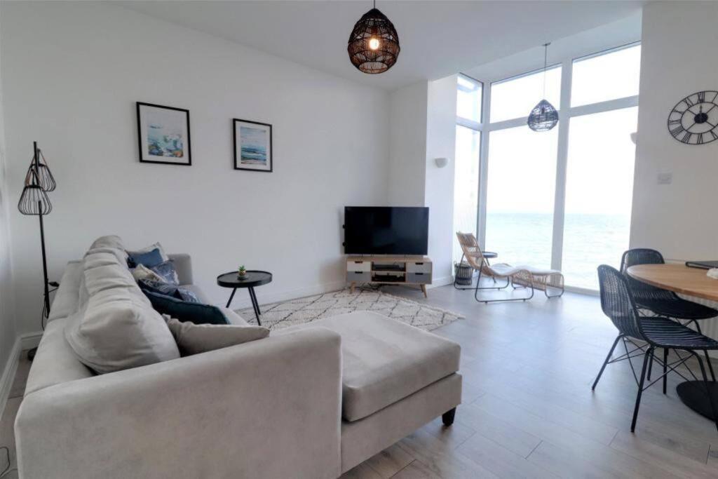 Sound Of The Sea - Ilfracombe Apartment Bagian luar foto